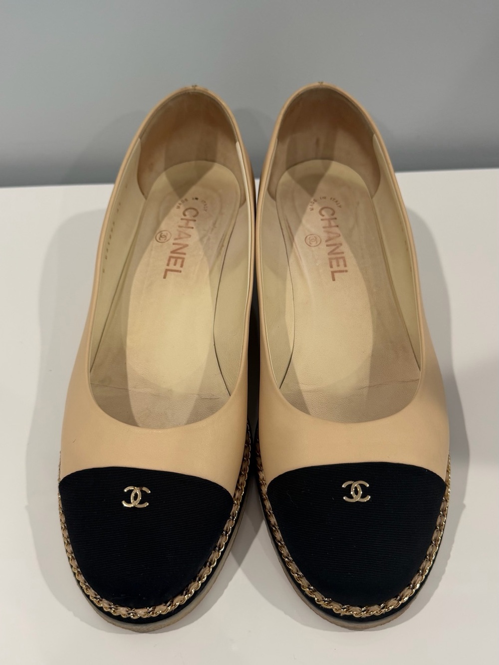 CHANEL Beige and Black Cap-Toe Chain-Trim Wedges